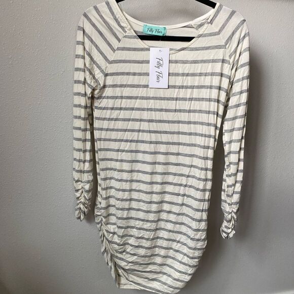 NEW WITH TAGS WOMENS FILLY FLAIR TOP SIZE MEDIUM - Picture 1 of 3